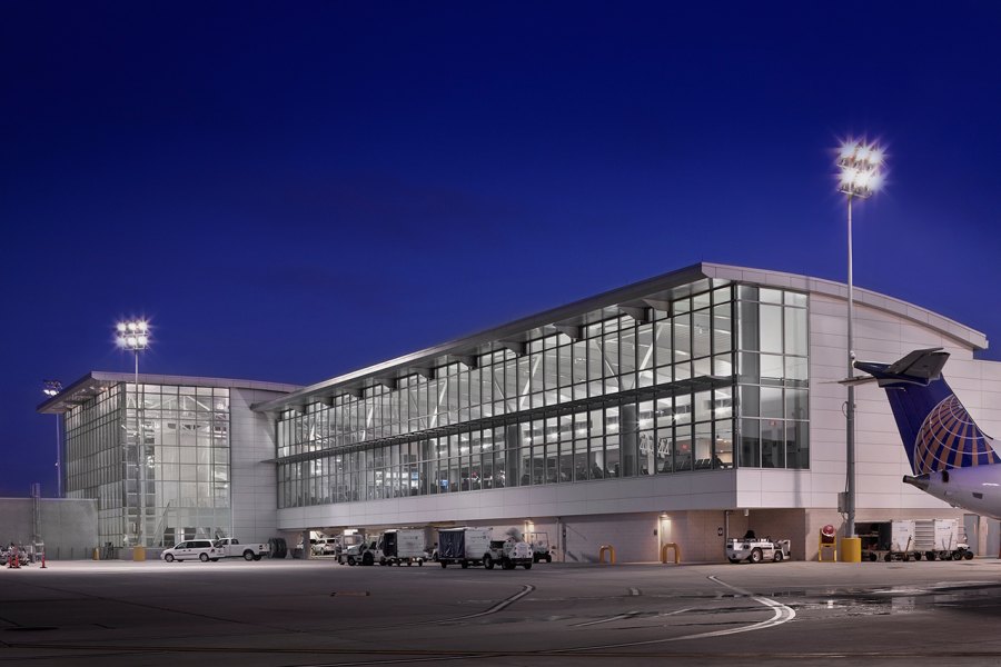 United Terminal B South Concourse at Bush Intercontinental Airport (IAH) PGAL