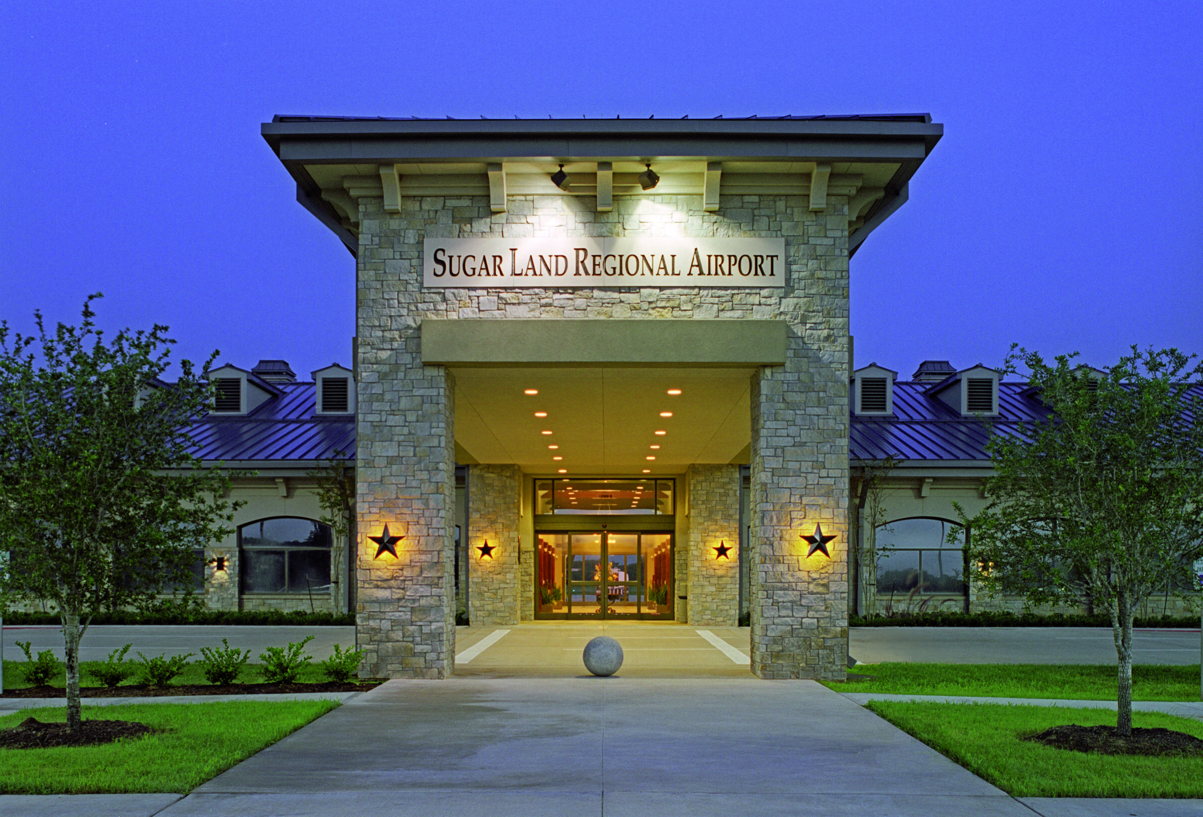 Sugar Land Regional Airport exterior