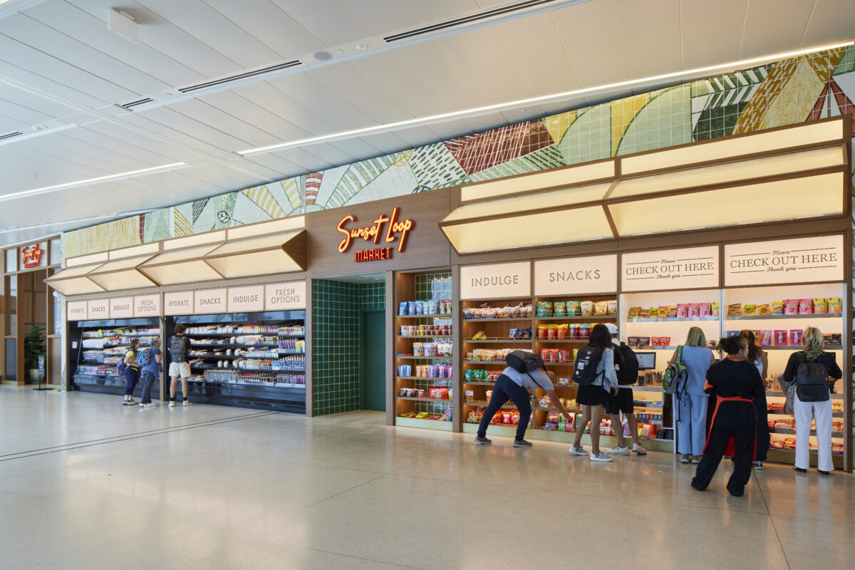 Sunset Loop Bar & Grill at Denver International Airport (DEN)