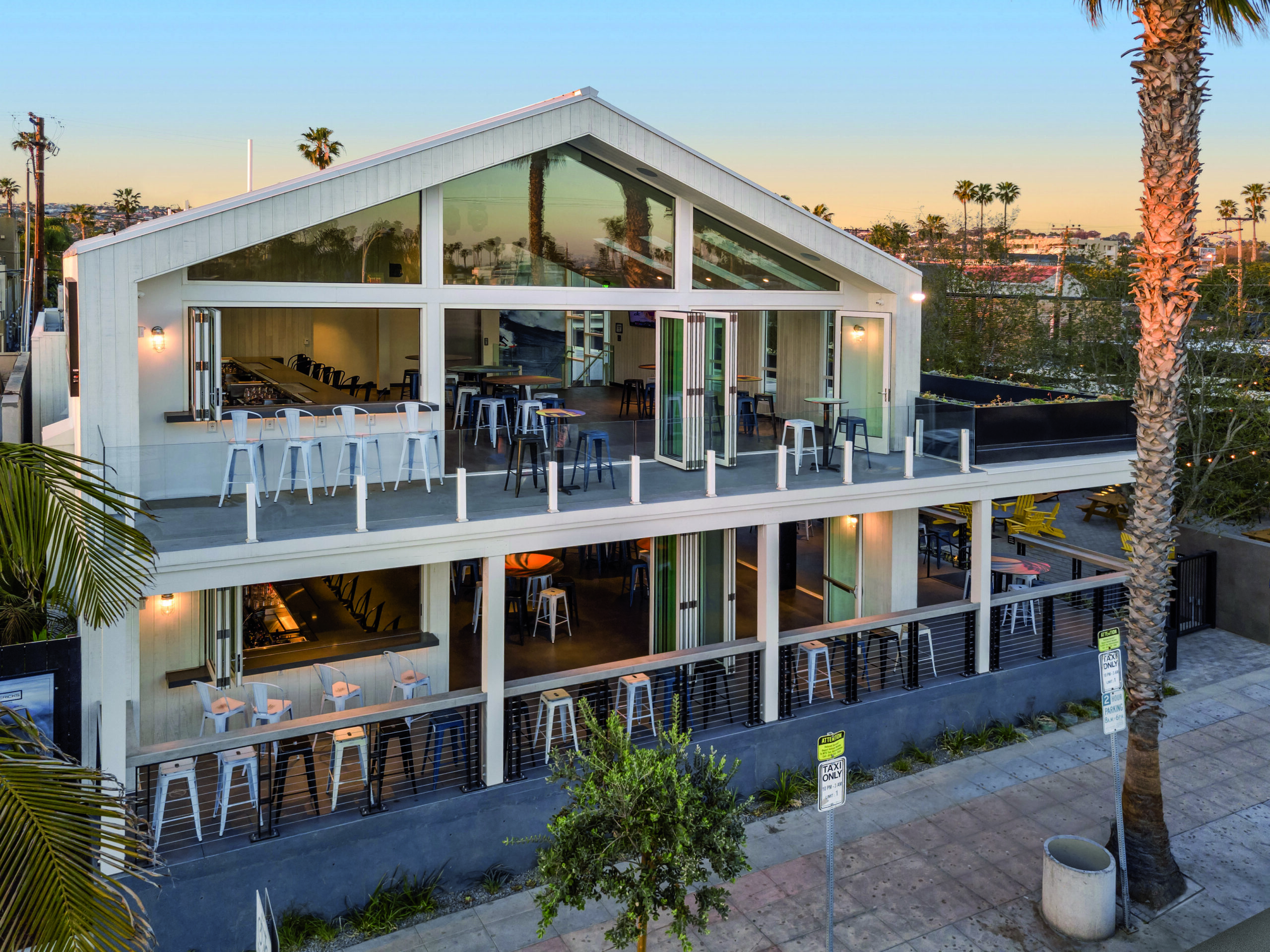 Mavericks Beach Club
