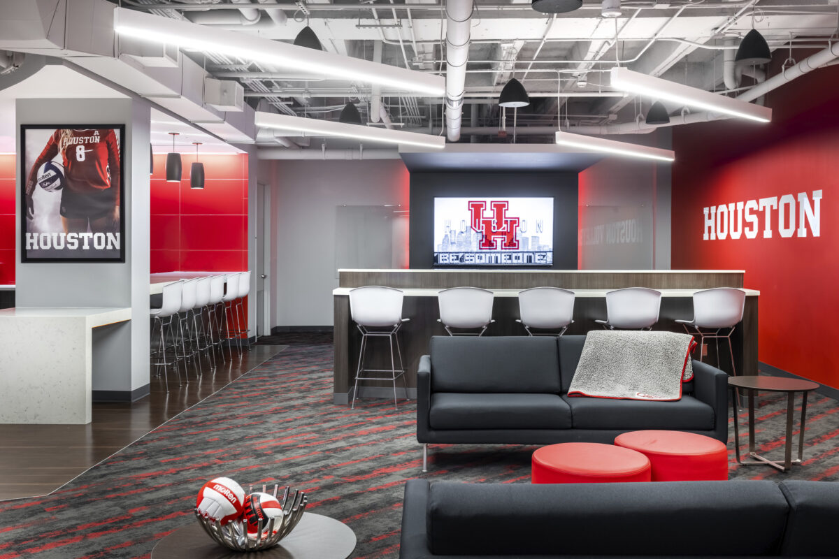 Locker Lounge University of Houston Women’s Volleyball Locker Room + Lounge - PGAL