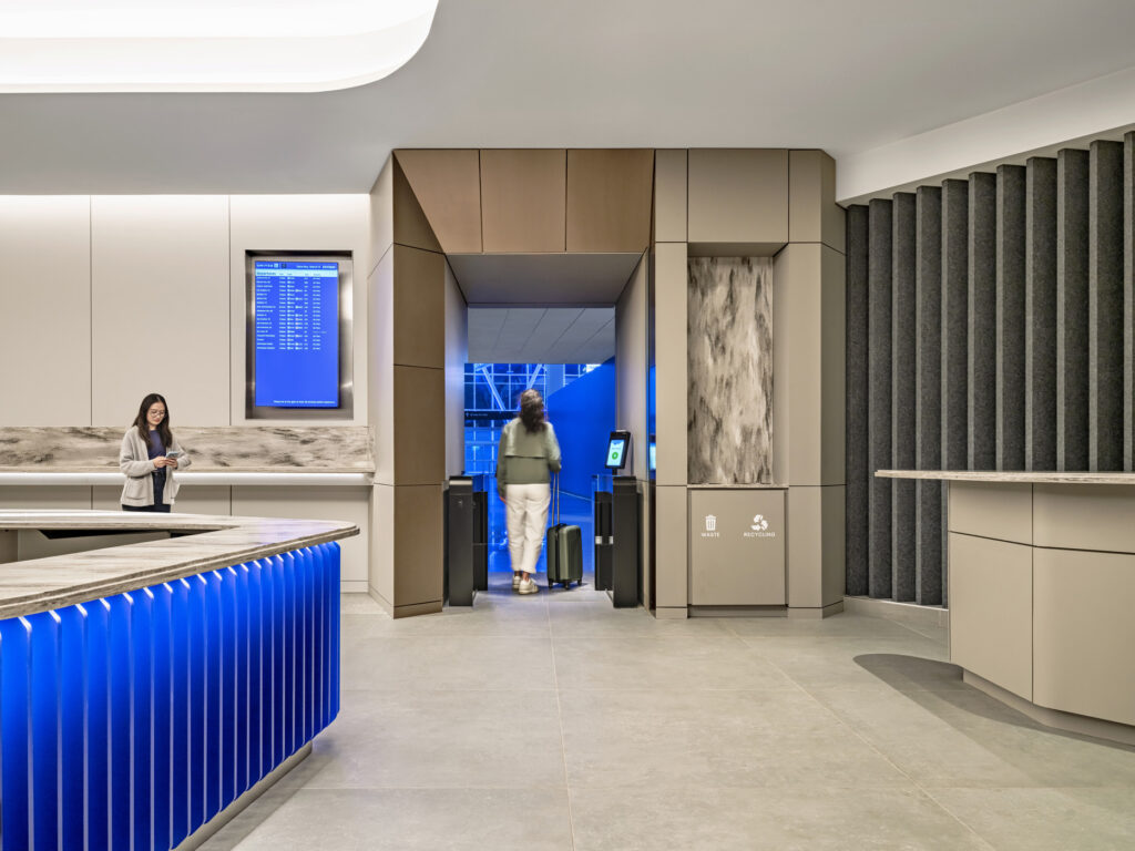 United Airlines Club Fly at George Bush Intercontinental Airport (IAH)