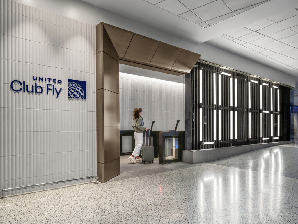 United Airlines Club Fly at George Bush Intercontinental Airport (IAH)