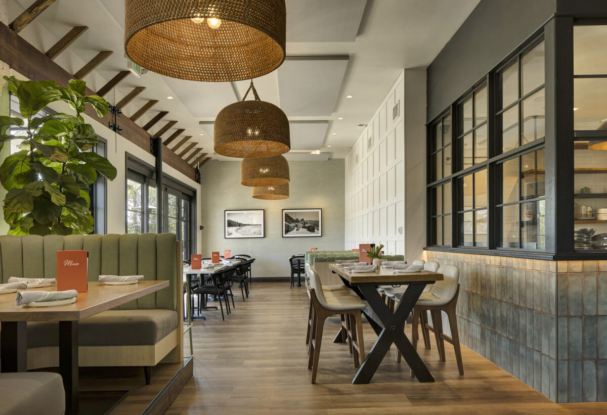 interior mia's high top table