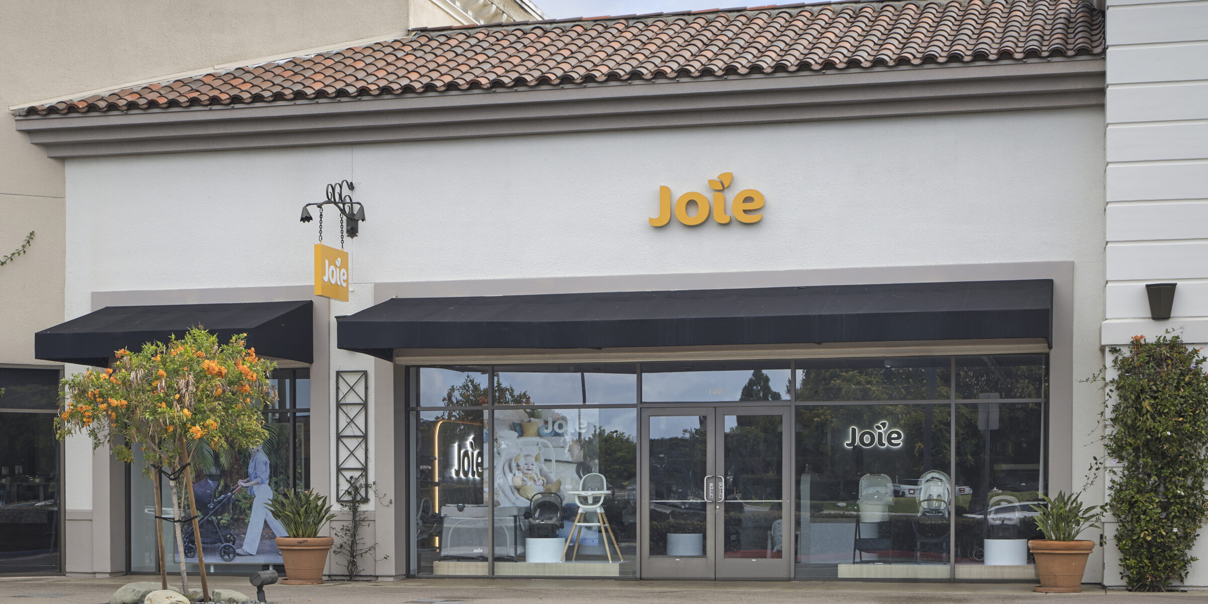 Joie Baby Exterior Hero Image